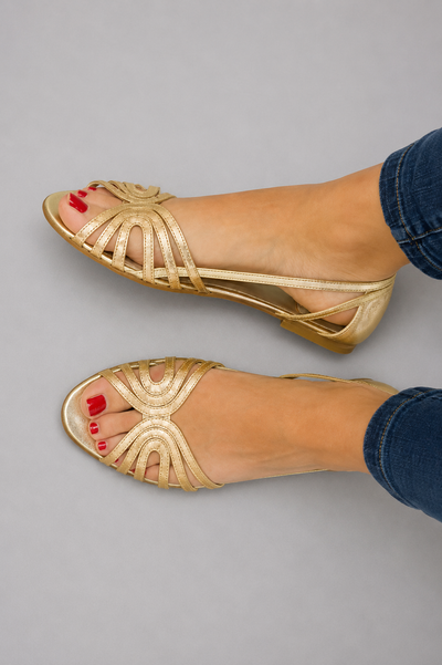 Sandalias "Soft Elegance" con Diseño Calado