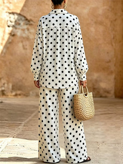 Conjunto Fluido con Estampado de Lunares